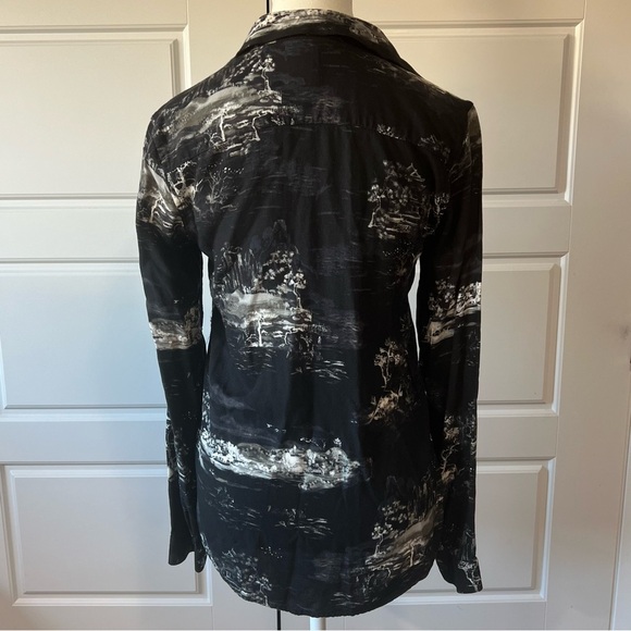 Abstract Print Button Down Long Sleeve Shirt Size XS - Picture 4 of 9